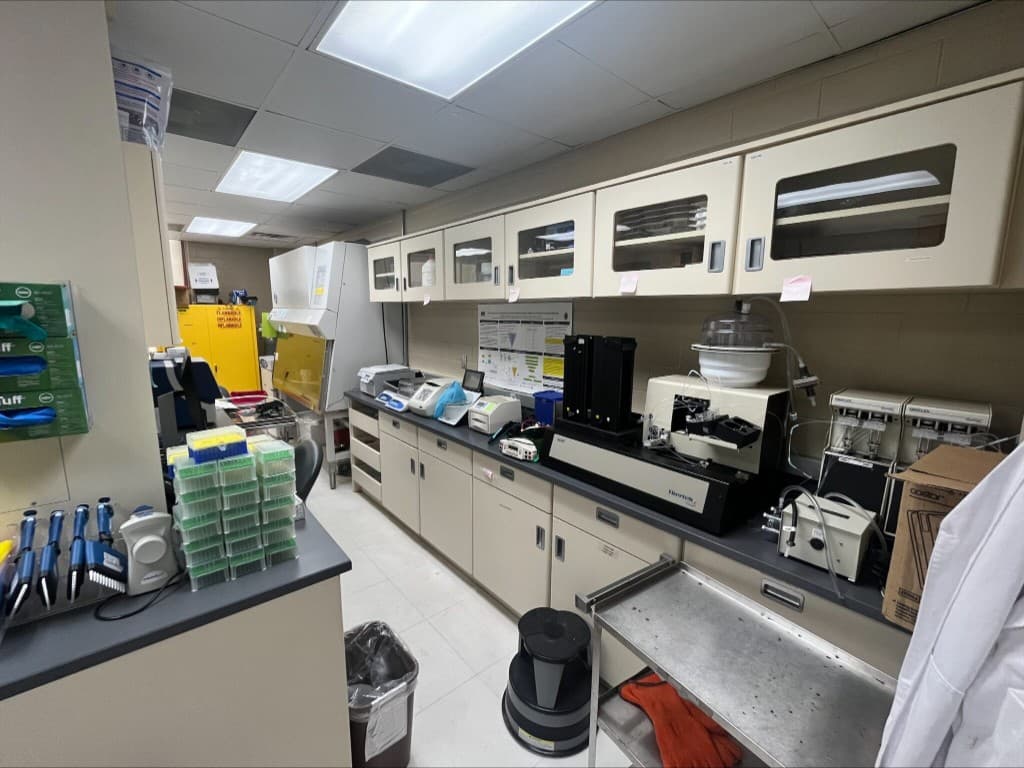 Laboratory instruments supporting computational and experimental data analysis