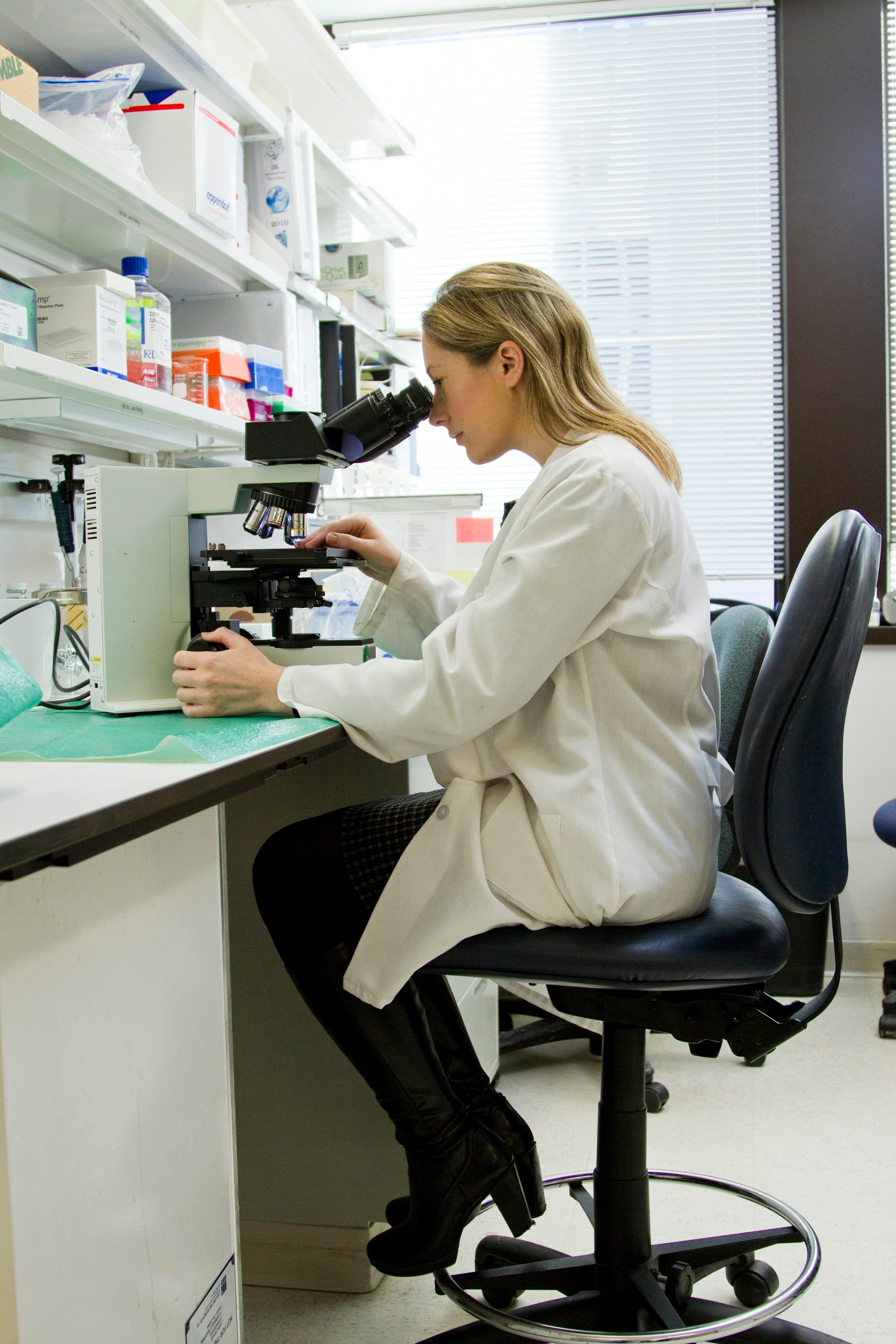 Wet-lab benchwork supporting BioRacc antiviral and antibacterial programs